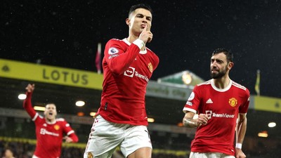 Detik-detik Ronaldo Dijatuhkan lalu Cetak Penalti Kemenangan MU