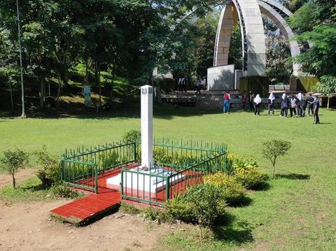Penampakan Tugu Sa di puncak Kebun Raya Gunung Tidar, Magelang, foto diambil sekitar Maret 2021.