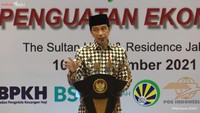 Pakar gestur Handoko Gani menilai Presiden Jokowi menghormati sekaligus juga marah kepada Anwar Abbas. Handoko menyoroti alis mata dan gerakan tangan Jokowi. (Foto: YouTube Sekretariat Presiden)