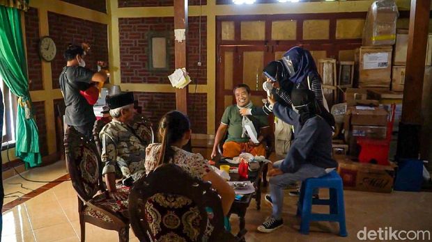 Proses produksi film oleh Siswa Sekolah Film Kulon Progo.
