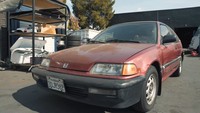 Ini Honda Civic EF atau dikenal Civic Nouva milik Jesse, YouTuber dari Send Full. Nampak tak terawat, kondisinya memprihatinkan. Foto: West Coast Custom