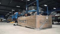 Mobil ini masuk ke dalam workshop modifikasi West Coast Customs. Pakai bodykit Project J dari Indonesia. Foto: West Coast Custom