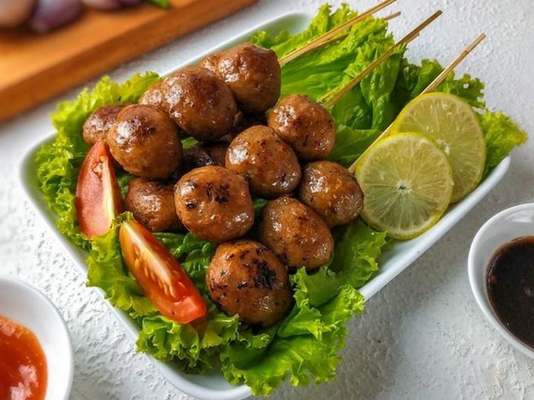 20 Bakso Bakar Pedas Manis Ada di Sini