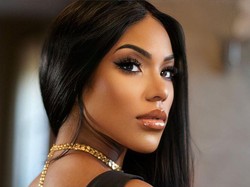 8 Foto Wanita Terobsesi Punya Tubuh Termahal, Habiskan Uang Senilai Rumah