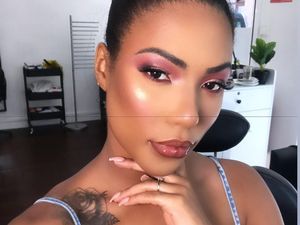 Model Playboy Dibayar untuk Uji Kesetiaan: Banyak Pria Selingkuh di LinkedIn
