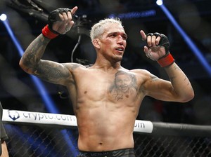 Charles Oliveira Vs Justin Gaethje Digelar Mei Nanti