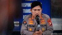 Dalam rilis kasus narkoba yang menjerat Bobby Joseph, pihak kepolisian juga turut menunjukkan barang bukti terkait kasus tersebut.