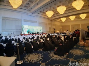 Tak Ada Foto Bibi di 40 Hari Vanessa Angel, Milano Lubis: Itu Ide Saya
