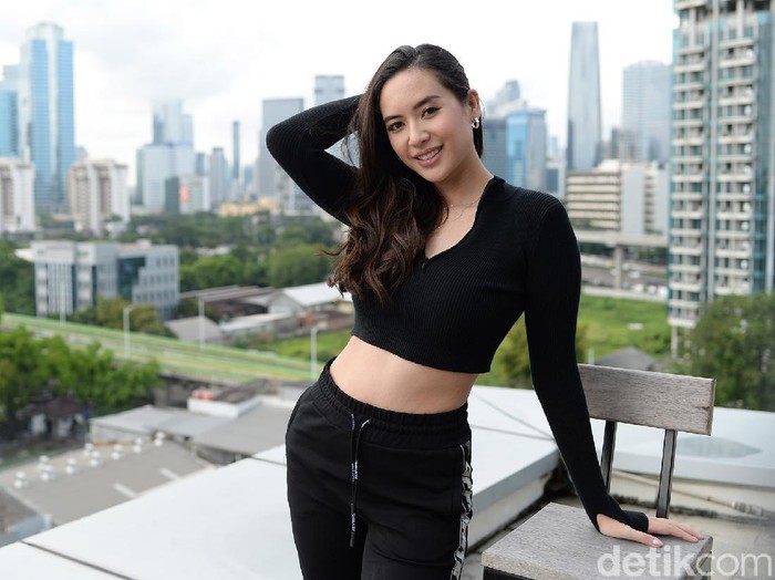 Elvira Devinamira