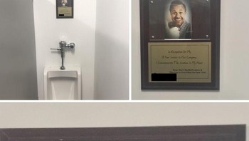 Menggunakan plakat. Foto: Bored Panda