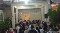 Mereka mengundang warga sekitar dan juga akan ada ceramah dari Umi Pipik, istri alm Ustaz Jefri Al Buchari. Ahsan Nurrijal/detikHOT