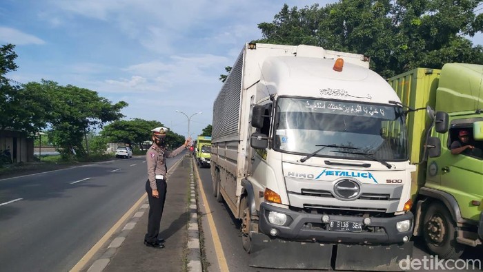jalan macet di lamongan