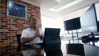 Plt Direktur Utama PT Pelni (Persero) Ony Suprihartono memberikan keterangan akan kinerja positifnya kepada media saat diskusi virtual outlook 2022 di Jakarta, Senin (13/12/2021).