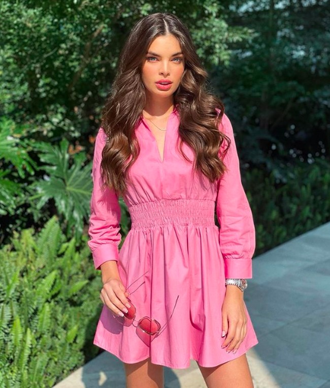 Wanita 21 tahun itu saat ini berkuliah di Universidad Americana jurusan commercial engineering. Foto: dok. Instagram/@nadiatferreira