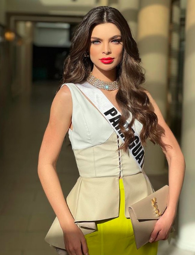 Pada Agustus 2021, dia meraih gelar sebagai Miss Paraguay 2021 sehingga berhak ikut ajang Miss Universe 2021. Oleh berbagai pengamat beauty pageant, Nadia bahkan diprediksi menjadi pemenang. Foto: dok. Instagram/@nadiatferreira