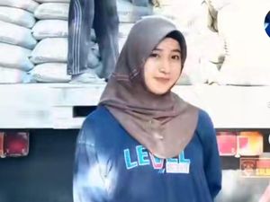 Kisah Gadis di Pinrang Jadi Buruh Panggul Semen