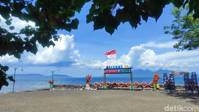 pantai cacalan banyuwangi