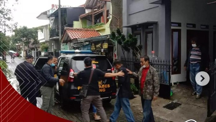 Penangkapan Pria yang Siksa-Telanjangi Istri di Bandung