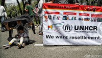 Sementara itu, perlu diketahui pada Desember 2020, tercatat hampir 14.000 pengungsi dari 50 negara di Indonesia, sebagian besar warga Afghanistan.