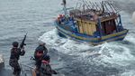 Perburuan Kapal Maling Ikan Digeber