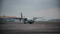 Pesawat ini juga dilengkapi dengan Tactical Console (TACCO), 360-degree Search Radar yang dapat mendeteksi target yang kecil sampai 200 NM (Nautical Mile) dan Automatic Identification System (AIS), sistem pelacakan otomatis untuk mengidentifikasi kapal sehingga dapat diperoleh posisi objek yang mencurigakan.