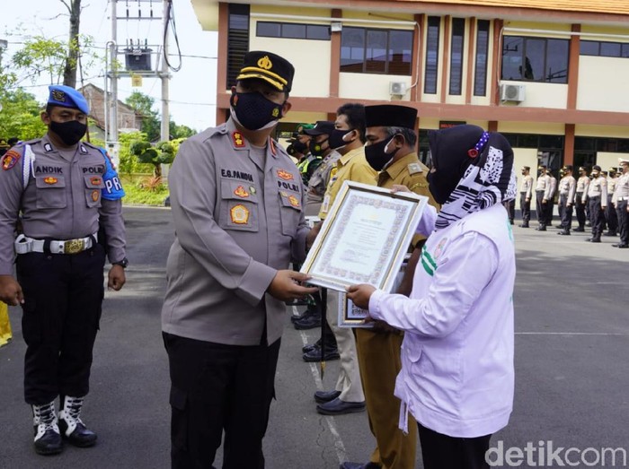 Sidang anak kiai di Jombang, MSAT yang menggugat Kapolda Jatim kembali digelar. Kali ini, sidang digelar dengan agenda pemeriksaan sejumlah saksi.