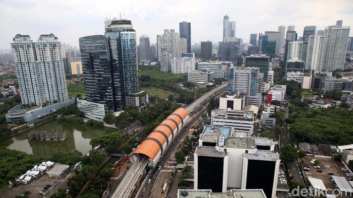 Proyek pembangunan LRT Jabodebek tahap I terus dikebut. Secara keseluruhan progres pembangunan LRT Jabodebek tahap I telah mencapai 88,18 persen.