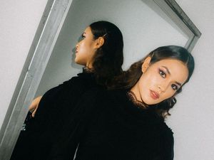 Gemas! Zalina Tutup Wajah Pakai Masker, Alasannya Buat Raisa Tertawa
