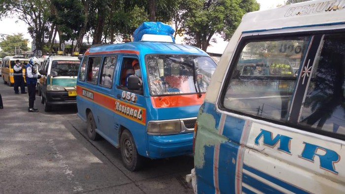 Razia angkot di Medan (Datuk-detikcom)