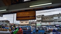 Berusia lebih dari setengah abad, rumah makan laksa ini begitu tersohor. Dijaga keaslian rasanya secara turun temurun, banyak pelanggannya yang datang jauhdari luar kota untuk semangkuk laksa bogor yang gurih hangat. Foto: detikcom/Diah Afrilian
