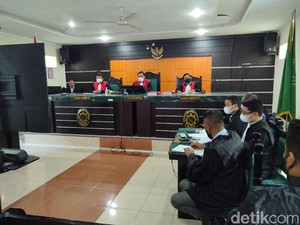 4 Anggota DPRD Labura Ajak Wanita-3 Kali Pesan Ekstasi di Room Karaoke