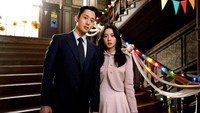 Dalam foto-foto yang dirilis Disney+ Hotstar, chemistry antara dua pemeran utama Snowdrop ditampilkan. (Foto: Cho Baegon/Disney+) 