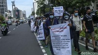 Menurut data UNHCR, ada sekitar 14 ribu pengungsi dan pencari suaka di Indonesia, yang menunggu proses penempatan ke negara ketiga. Sebagian besar berasal dari wilayah-wilayah konflik seperti Afghanistan, Somalia dan Myanmar.