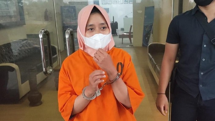 Tersangka kasus pencurian uang perusahaan di Riau (dok. Istimewa)