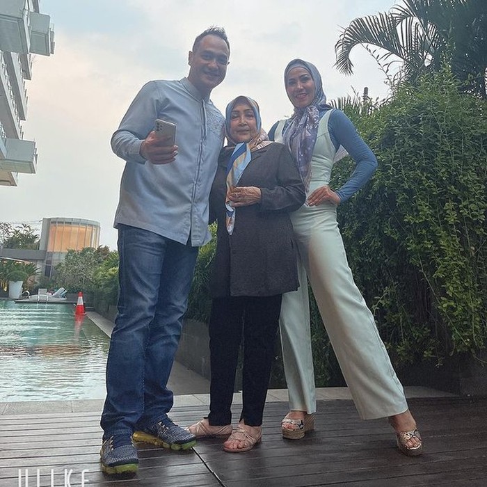 Venna Melinda dan Ferry Irawan Venna Melinda dan Ferry Irawan