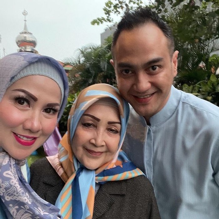 Venna Melinda dan Ferry Irawan Venna Melinda dan Ferry Irawan