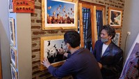 Uniknya dalam pembukaan pameran dilakukan secara kolaboratif oleh dua pejabat dari dua wilayah yang berbeda. Dua pejabat itu adalah Walikota Pekalongan, A Afzan Arslan Djunaid dan Kepala Dinas Komunikasi dan Informatika (Dinkominfo) Kabupaten Batang, Triossy Juniarto.