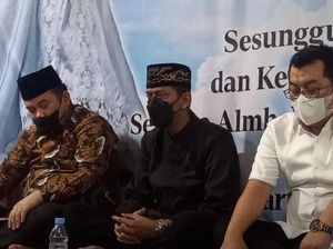 Ayah Vanessa Angel Bersikukuh Pindahkan Makam Meski Dikecam