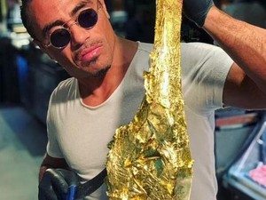 Stok Garam Salt Bae Menipis hingga Makanan yang Harus Dihindari Saat Sahur
