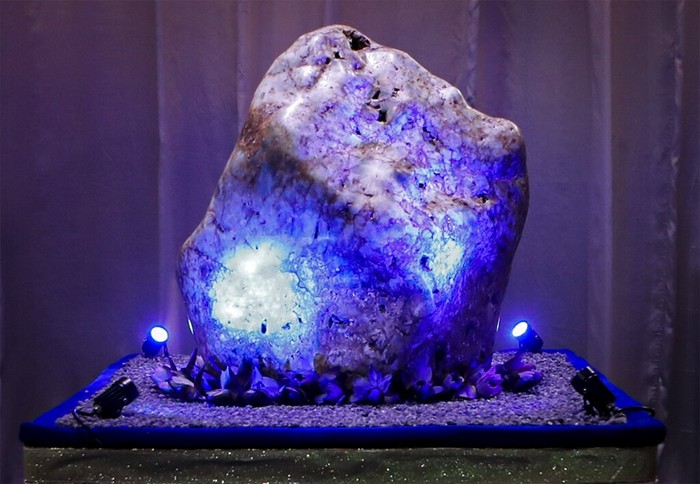 Perhiasan Blue Sapphire Maia Estianty saat Siraman Al Ghazali
