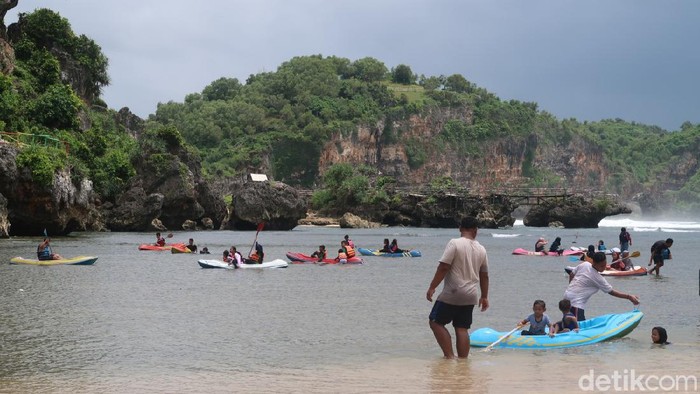 Begini Cara Lain Menikmati Keindahan Pantai Drini Gunungkidul Begini Cara Lain Menikmati Keindahan Pantai Drini Gunungkidul