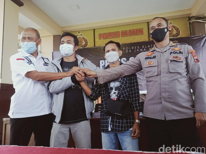 Bentrokan suporter sepakbola di Klaten berakhir damai, Selasa (14/12/2021).