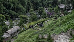 Resor Adem di Tepi Sungai Bandung