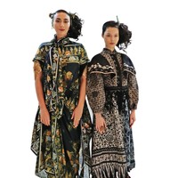 Desainer Mel Ahyar menampilkan koleksi busananya yang bertema Juxtapose di Heya Arabian Fashion Exhibition di Doha, Qatar. Foto: dok. KBRI Doha.