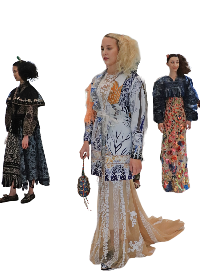 Desainer Mel Ahyar menampilkan koleksi busananya yang bertema Juxtapose di Heya Arabian Fashion Exhibition di Doha, Qatar. Foto: dok. KBRI Doha.