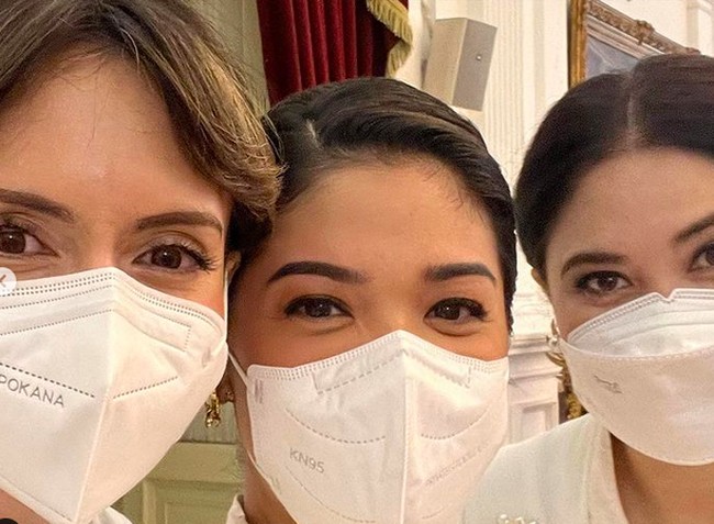 Momen kebersamaan mereka diabadikan oleh istri Menteri Pendidikan, Kebudayaan, Riset, Teknologi Nadiem Makarim, Franka Makarim. Tampak dis salah satu foto, Franka bersama Bianca Adinegoro, mantan model yang kini menjadi istri Menteri Perdagangan Muhammad Lutfi. (Foto: Instagram/@frankamakarim)