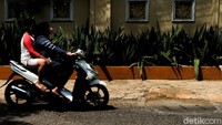 Anies berharap sumur resapan yang telah terbangun dapat berfungsi optimal dalam menangani banjir. Tentunya, tanpa harus merusak jalan yang dapat membahayakan kepentingan umum.