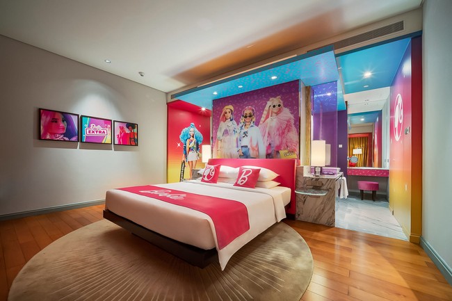 Harga menginap di ‘hotel Barbie’ mulai dari RM2320 atau sekitar Rp 7,8 juta per malam untuk dua orang dewasa. Paket menginap ini sudah termasuk sarapan, sajian afternoon tea di Barbie Cafe, hadiah, WiFi serta parkir gratis. Foto: Dok. Grand Hyatt Kuala Lumpur