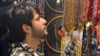 Jibraan Khan mengunggah video Reels di Instagram melakukan reka ulang adegannya dalam film. (Foto: dok. Instagram @jibraan.khan) 
