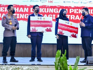 Kapolri Bicara soal SDM Unggul di Acara Bantuan Pendidikan Putra-Putri Polri